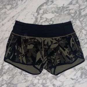 Lululemon Speed Up Short - Camo